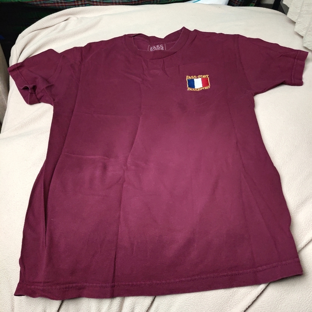 Passport T medium burgundy embroidered